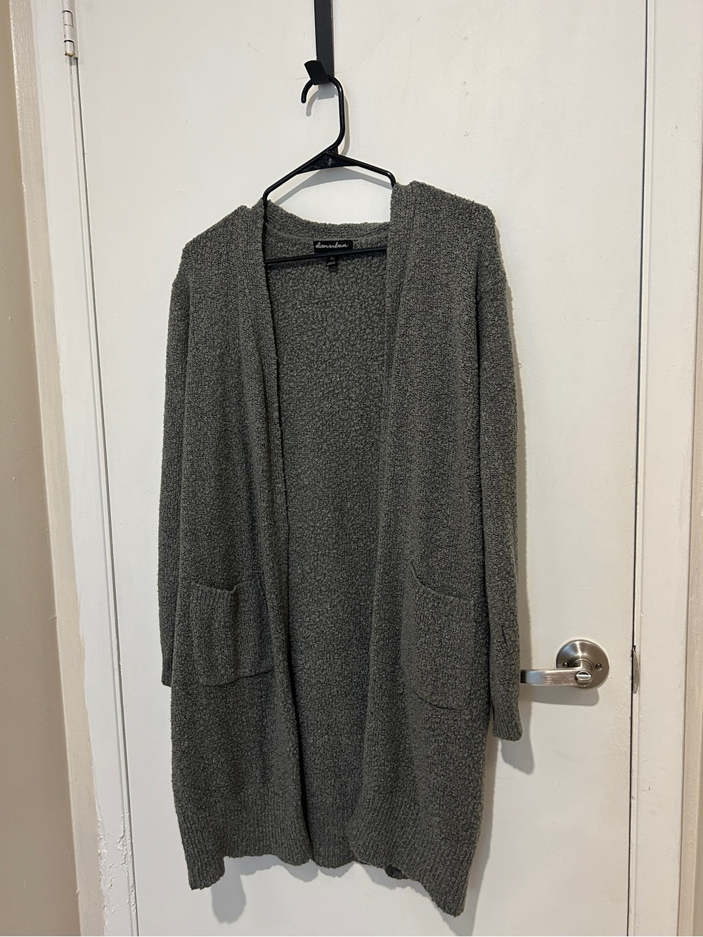 Gray cardigan with pockets
